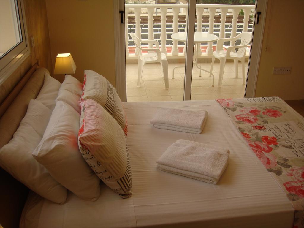 Athena Villa Ayía Nápa Extérieur photo