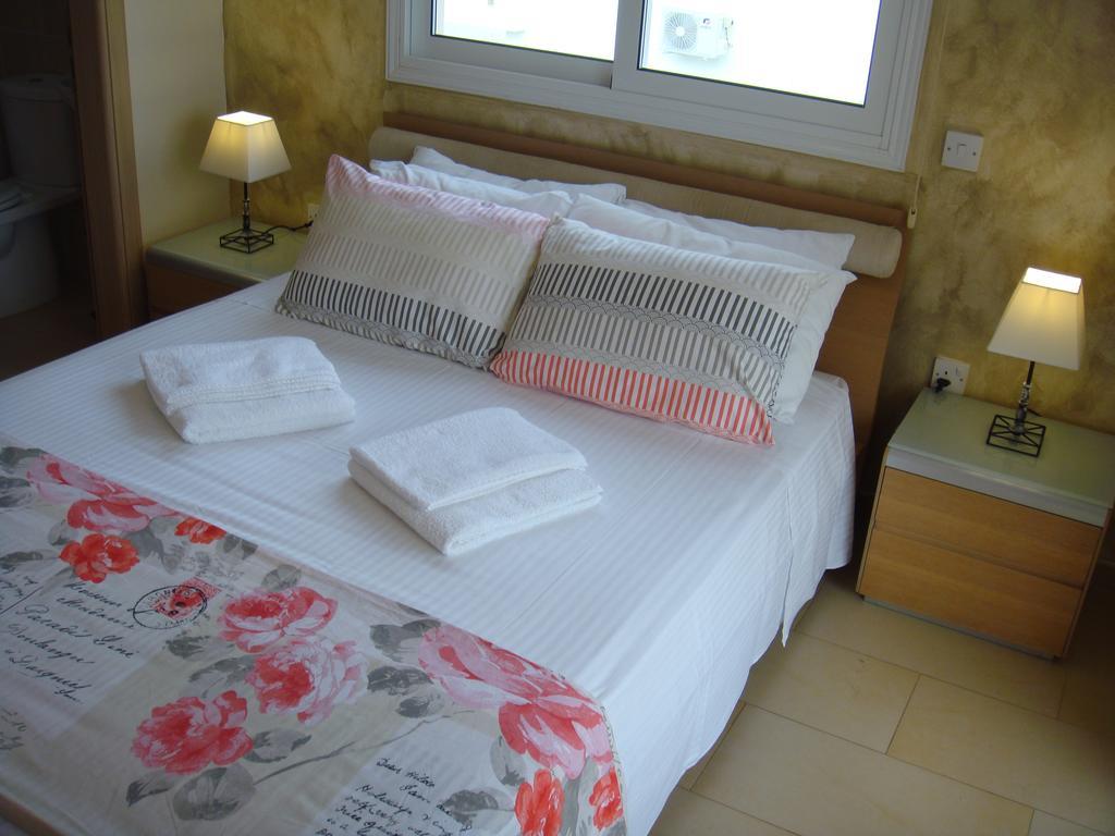 Athena Villa Ayía Nápa Extérieur photo