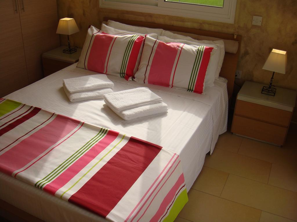 Athena Villa Ayía Nápa Extérieur photo